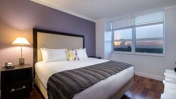 Iron/ironing board, travel crib, WiFi, bed sheets