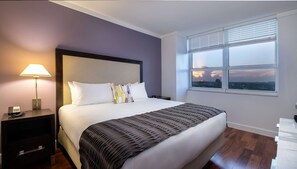 Iron/ironing board, travel crib, WiFi, bed sheets