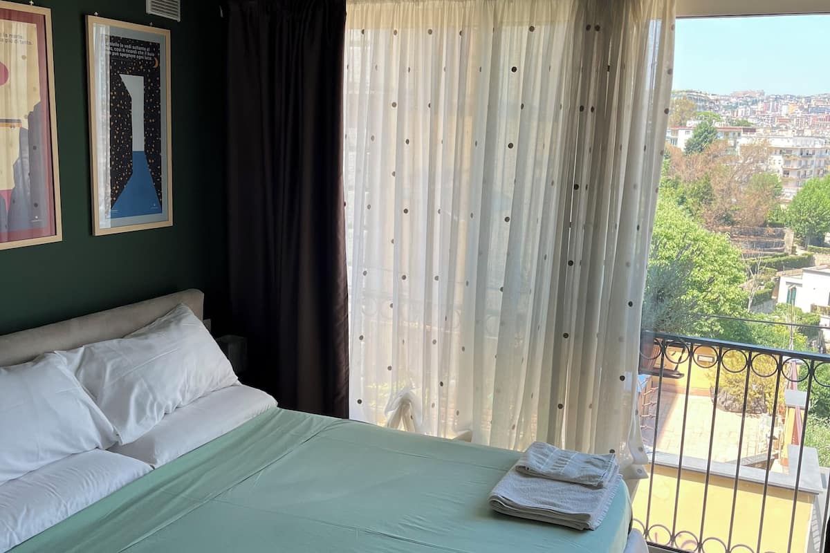 Rom – panorama, byutsikt | 1 soverom, minibar, blendingsgardiner og lydisolert
