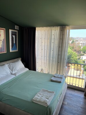Panoramic Room, City View | 1 bedroom, minibar, blackout drapes, soundproofing - Le Petit Palais Naples (Naples)