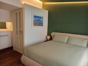Quarto panorâmico, vista para a cidade | 1 quarto, frigobar, cortinas blackout, quartos à prova de som