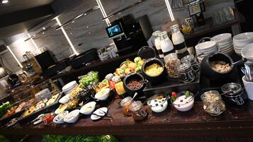 Free daily self-serve breakfast