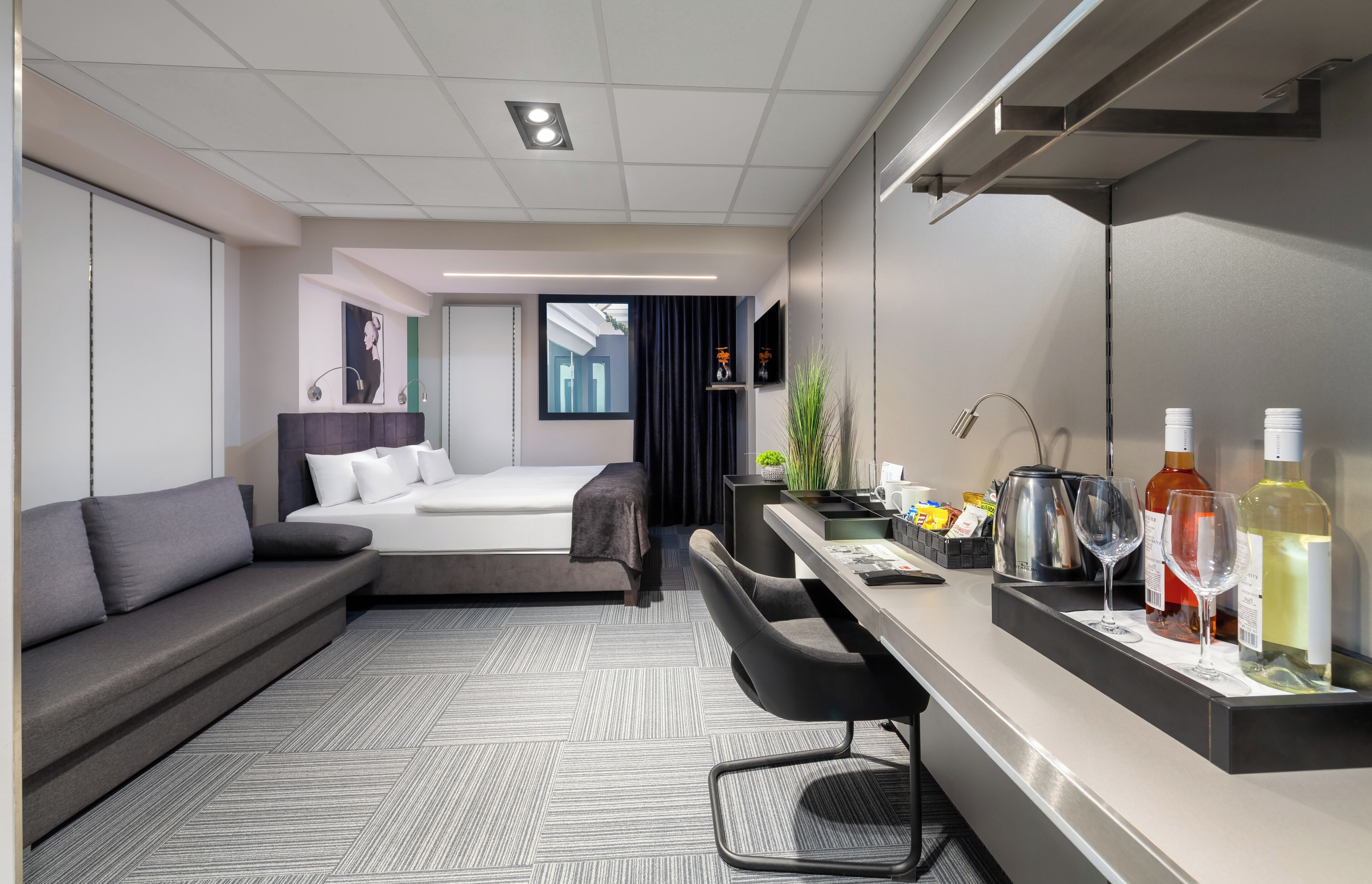 Traditional Double Room | Hypo-allergenic bedding, memory foam beds, in-room safe, desk