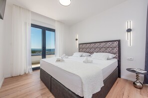 4 bedrooms, free WiFi, bed sheets