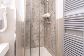 Egyptian cotton sheets, premium bedding, memory foam beds, soundproofing - Ciuri' affittacamere (Alcamo)
