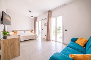 Egyptian cotton sheets, premium bedding, memory-foam beds, soundproofing - Ciuri' affittacamere (Alcamo)