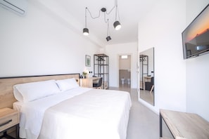 Double Room, 1 Queen Bed, Balcony | Egyptian cotton sheets, premium bedding, memory foam beds, soundproofing - Ciuri' affittacamere (Alcamo)