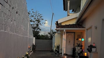 House, 1 Bedroom, Patio, Garden View | Bahagian luar