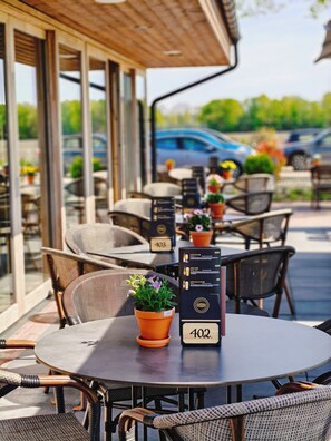 ลานระเบียง/นอกชาน