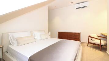 2 bedrooms, in-room safe, soundproofing, iron/ironing board