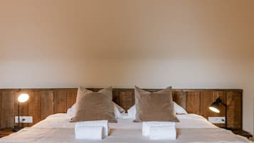 Villa | 8 bedrooms, Internet