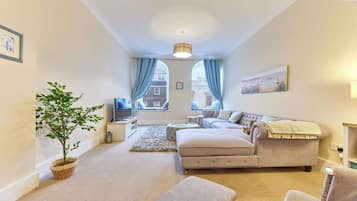 3 bedrooms, iron/ironing board