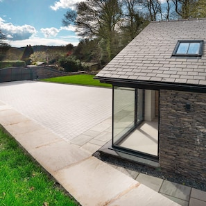 3 bedrooms, Internet - Fawns Keep - Hot Tub and Sauna Retreat (Windermere)