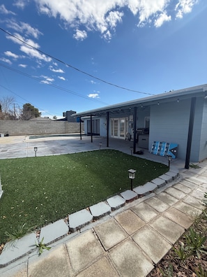 Property grounds - Book Your Stay at Del Monte an Ultimate Private Retreat Near the Las Vegas Strip (Las Vegas)