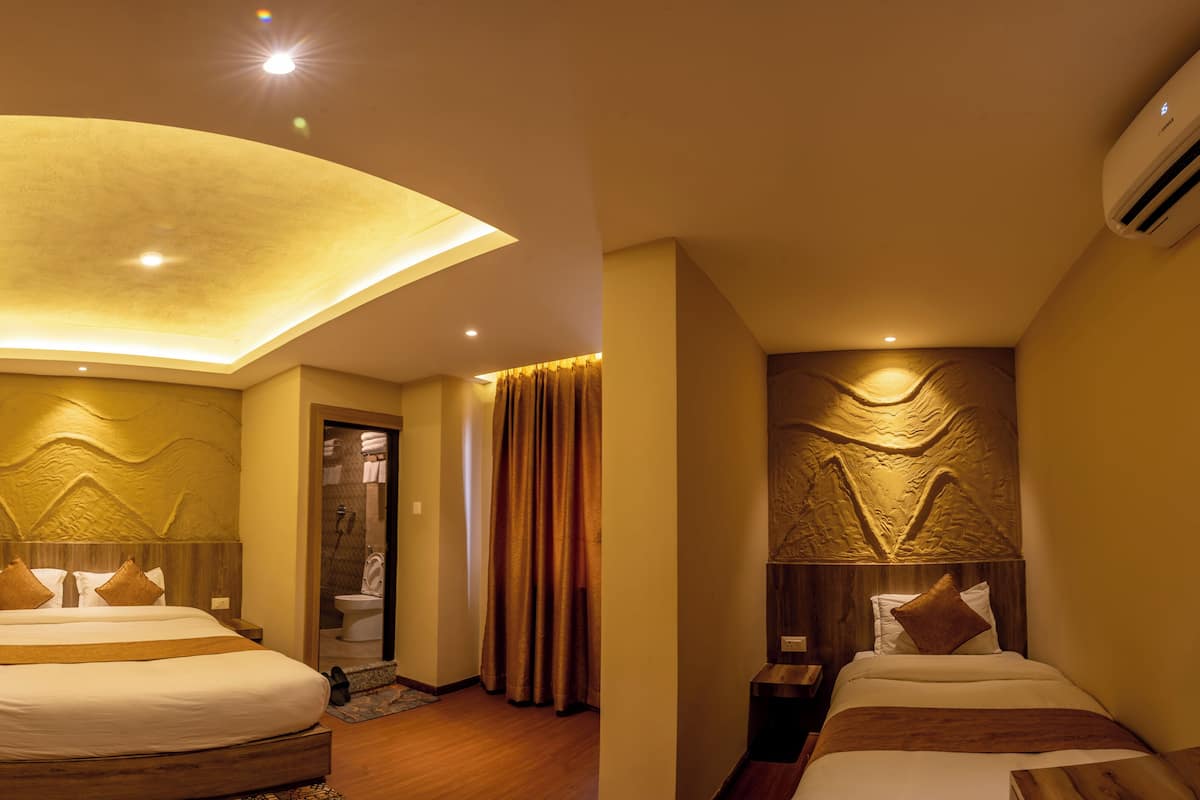 Tripla Luxury, vista città | 1 camera, biancheria da letto ipoallergenica, con stile personalizzato