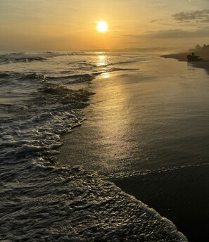 Beach - A charming private property with pool, 10 minutes away of the beach, (La Libertad)