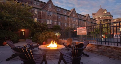 Experience Timeless Charm at Club Wyndham Long Wharf - 2 Bd. Deluxe
