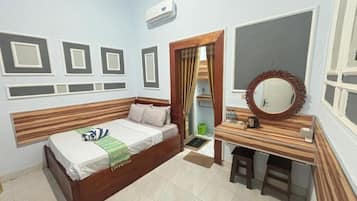Standard Room, Private Bathroom | 1 bedroom, individually decorated, individually furnished, desk