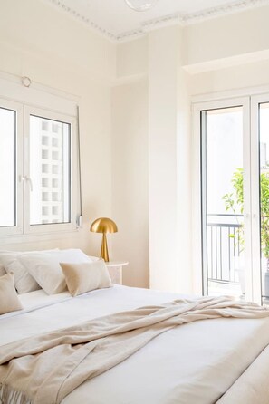 5 多间卧室、办公桌、熨斗/熨衣板、旅行婴儿床