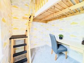 Interior - City Centre Escape with Private Garden (Edinburgh)