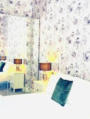 2 quartos, ferros/tábuas de passar roupa, Wi-Fi de cortesia