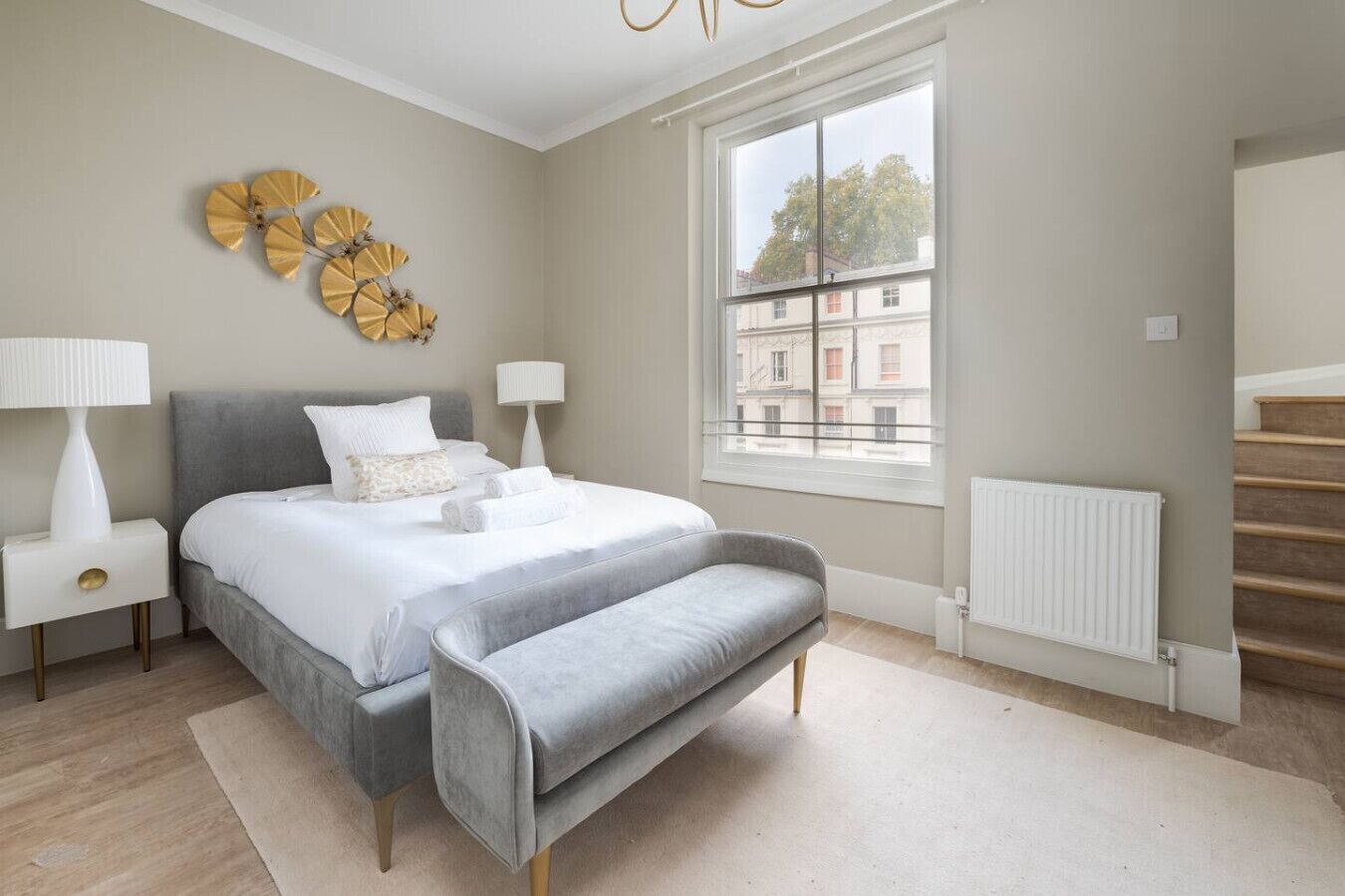 Desk, iron/ironing board, WiFi