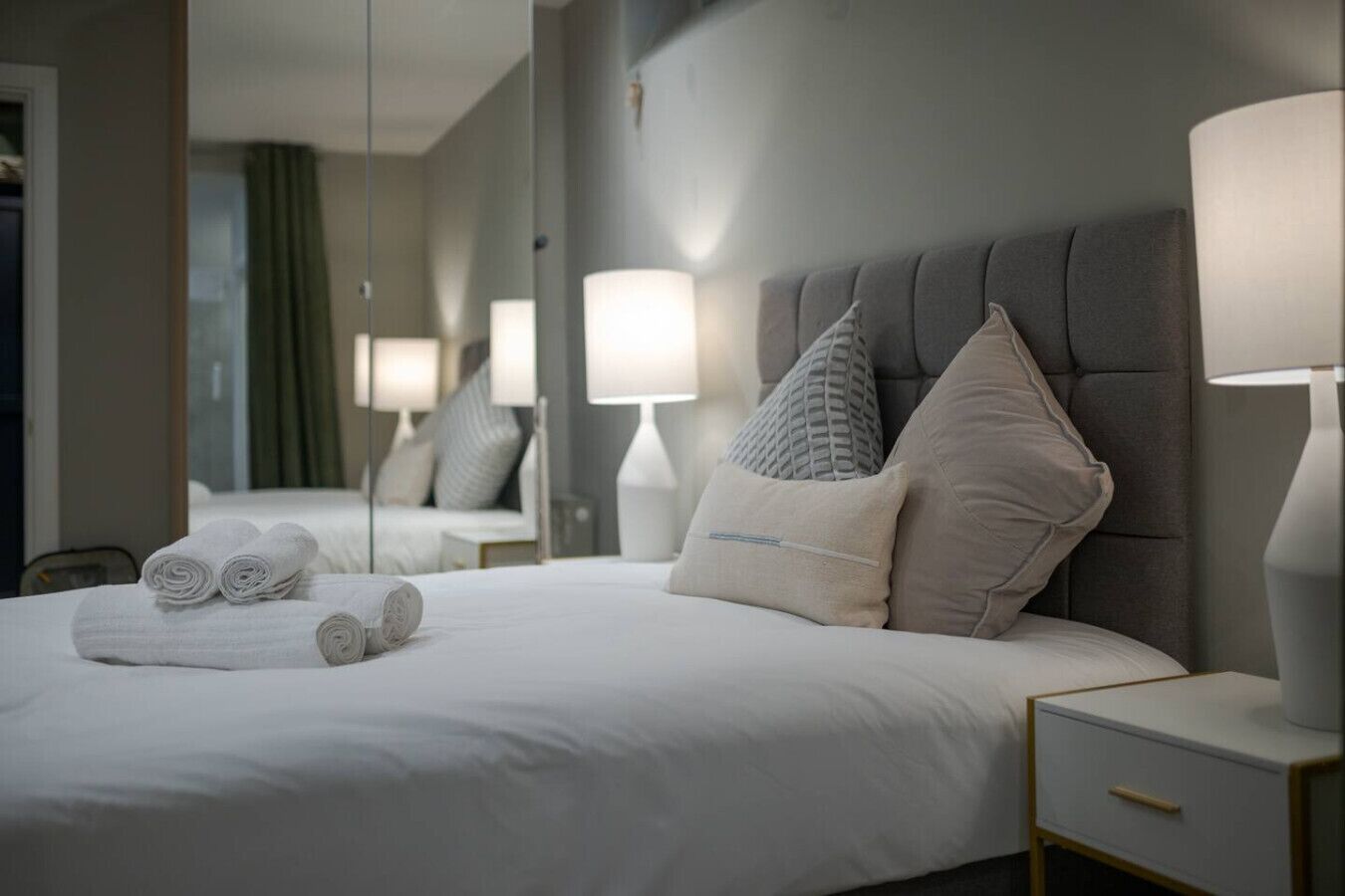 1 chambre, bureau, fer et planche à repasser, Wi-Fi