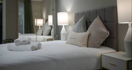 Stylish Hyde Park Apartment (PS2)