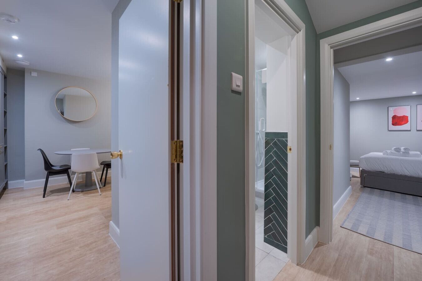 1 soverom, skrivebord, strykejern/-brett og wi-fi