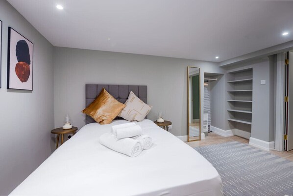 1 Schlafzimmer, Schreibtisch, Bügeleisen/Bügelbrett, WLAN