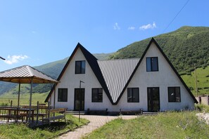 Fachada de la propiedad
