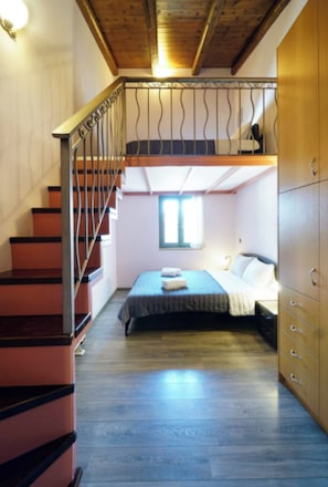 2 habitaciones, tabla de planchar con plancha, wifi y ropa de cama
