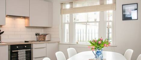 Apartment | 2 Schlafzimmer, Bügeleisen/Bügelbrett, Internetzugang