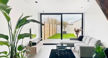 Charming Authentic Home With Garden
