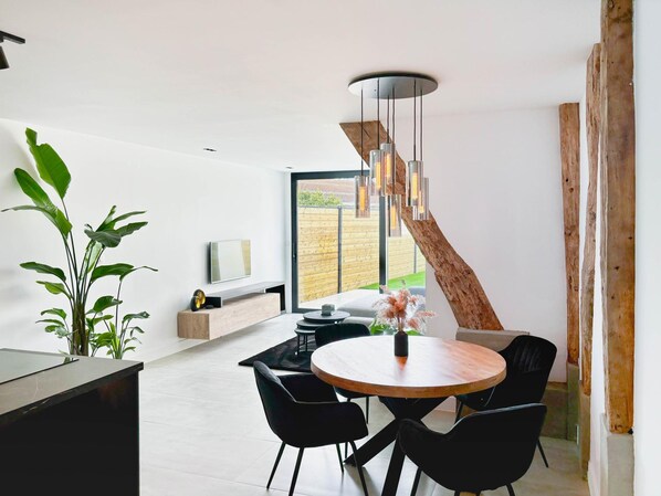 House | 2 bedrooms - Charming Authentic Home With Garden (Borgloon)