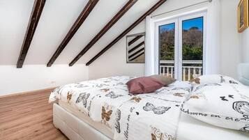 3 chambres, fer et planche Ă repasser, Wi-Fi, draps fournis