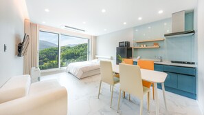 Basic Room, 1 Bedroom (stay5) - Gapyeong Staysumok Pool Villa Pension (Gapyeong)