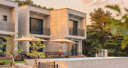 Gapyeong Staysumok Pool Villa Pension