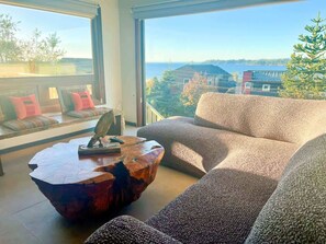 Televisión, oficina