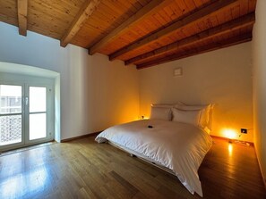 Family Apartment, City View | 2 bedrooms, minibar, iron/ironing board, free WiFi - Apartments in the old city Piazza Grande (Locarno)