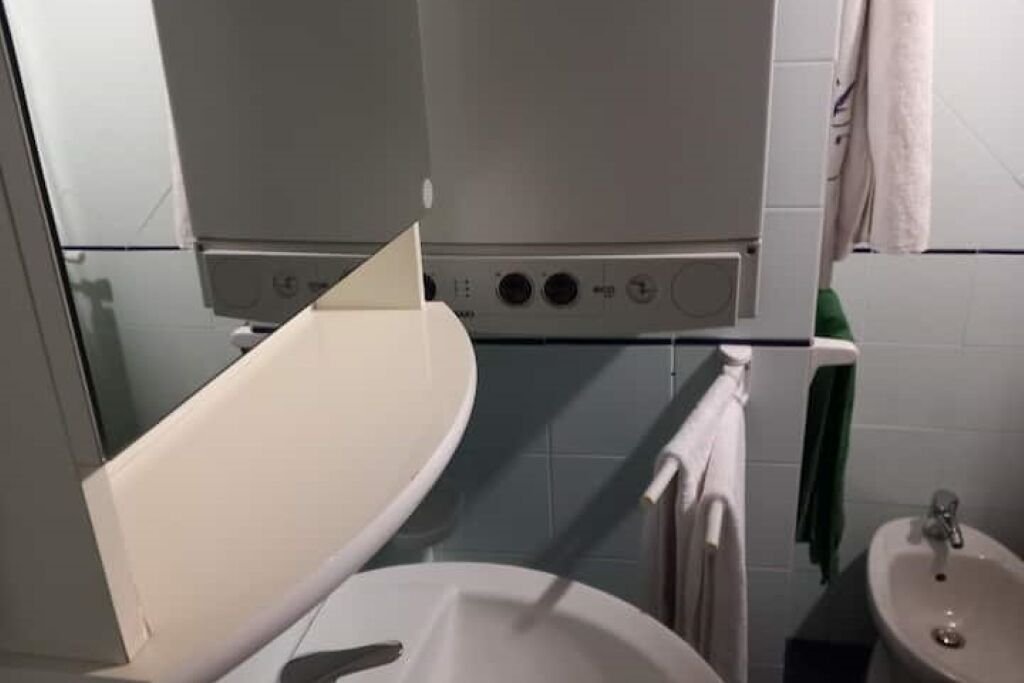 Dusj, hårføner, bidé og håndklær