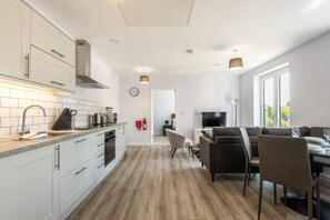 Fridge, microwave, oven, stovetop - Contemporary 2 Bedroom Home in York (York)