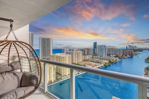 Amazing Pool Balcony w Infinity View Gym - Latest Reviews, Deals ...