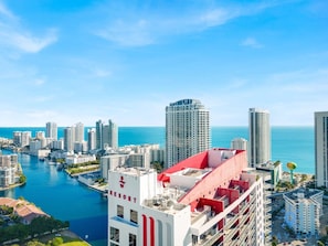 House - Infinite Views Amazing Pool Gym (Hallandale Beach)