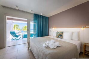 House | 3 bedrooms - Ocean & Pool View Deluxe Suite (Sint Willibrordus)