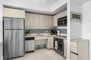 Room - Spectacular Balcony View Retreat Resort Amenities (Hallandale Beach)