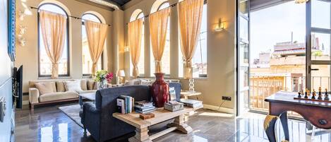 Apartment | 3 bedrooms, iron/ironing board, Internet