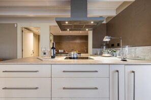 Apartment | 3 bedrooms, iron/ironing board, Internet - Unik Vacation Emperador (Tarragona)