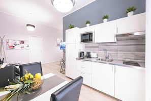 Apartamento, 2 quartos, sacada | Parte interna