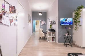 Apartamento, 2 quartos, sacada | Sala de estar